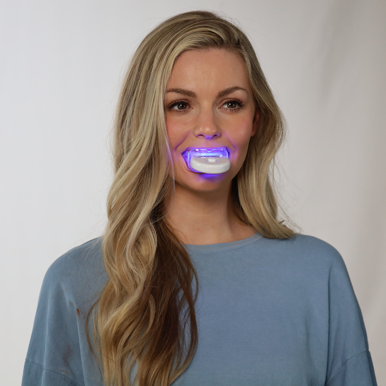 TEETH WHITENING KIT